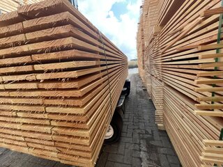 Ca. 120X Douglas planken fijnbezaagd, 22x200mm, lengte 300cm